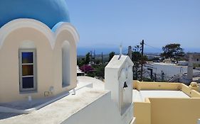 Central Santorini Serenity Rooms