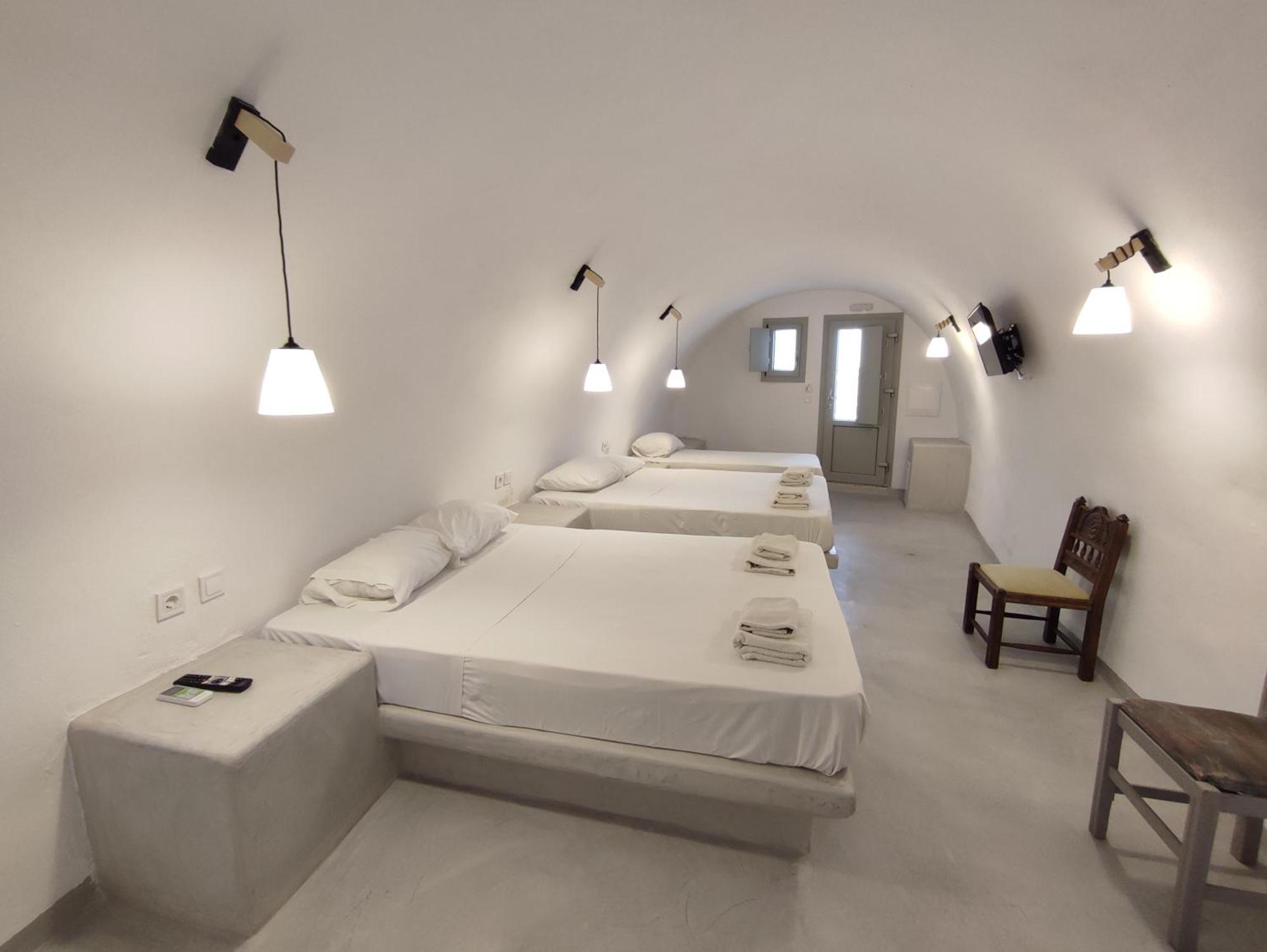 Central Santorini Serenity Rooms Φηρά Εξωτερικό φωτογραφία