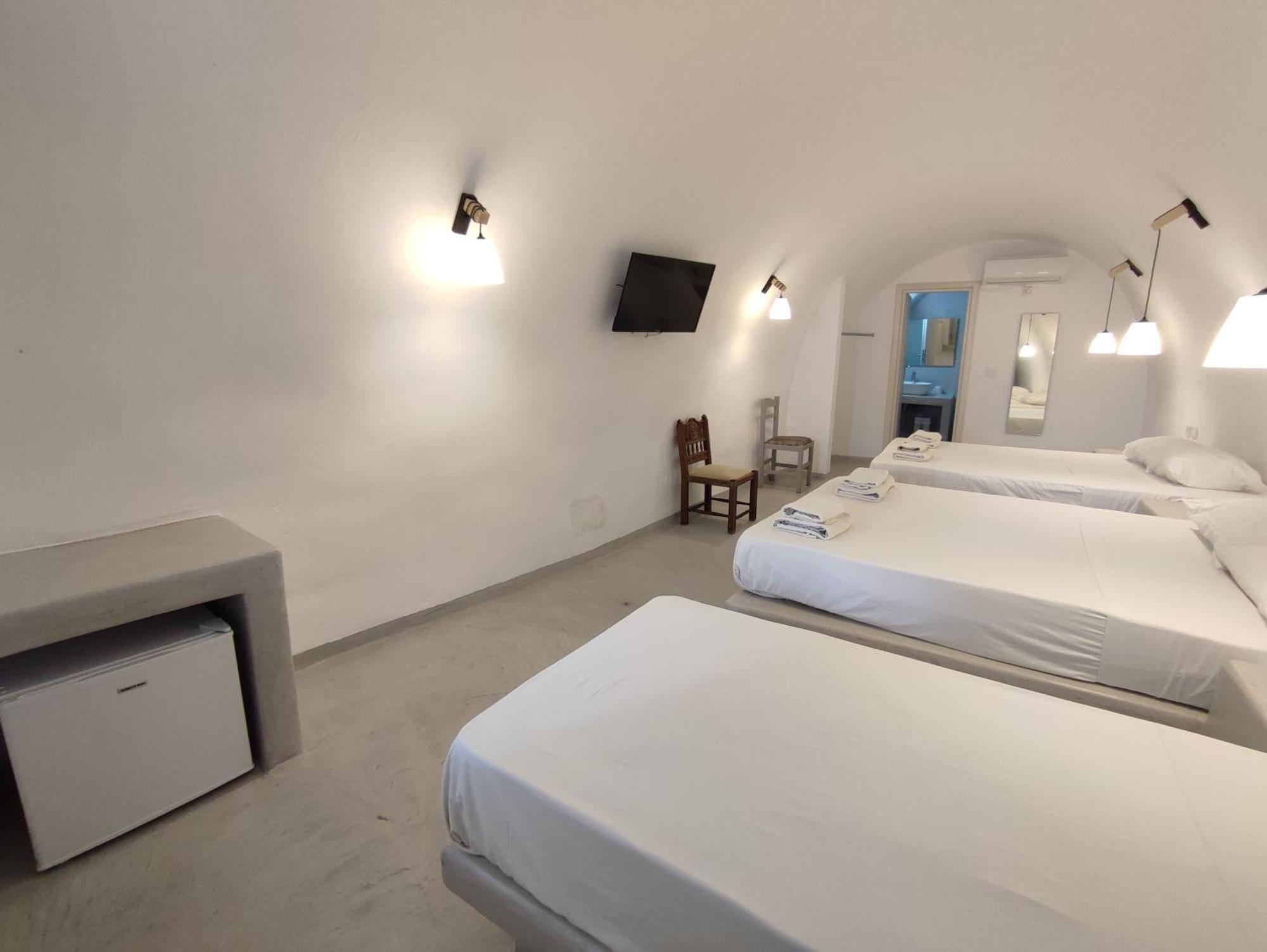 Central Santorini Serenity Rooms Φηρά Εξωτερικό φωτογραφία