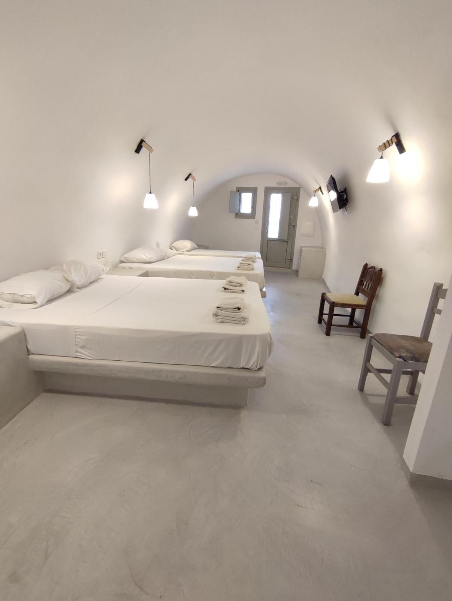 Central Santorini Serenity Rooms Φηρά Εξωτερικό φωτογραφία