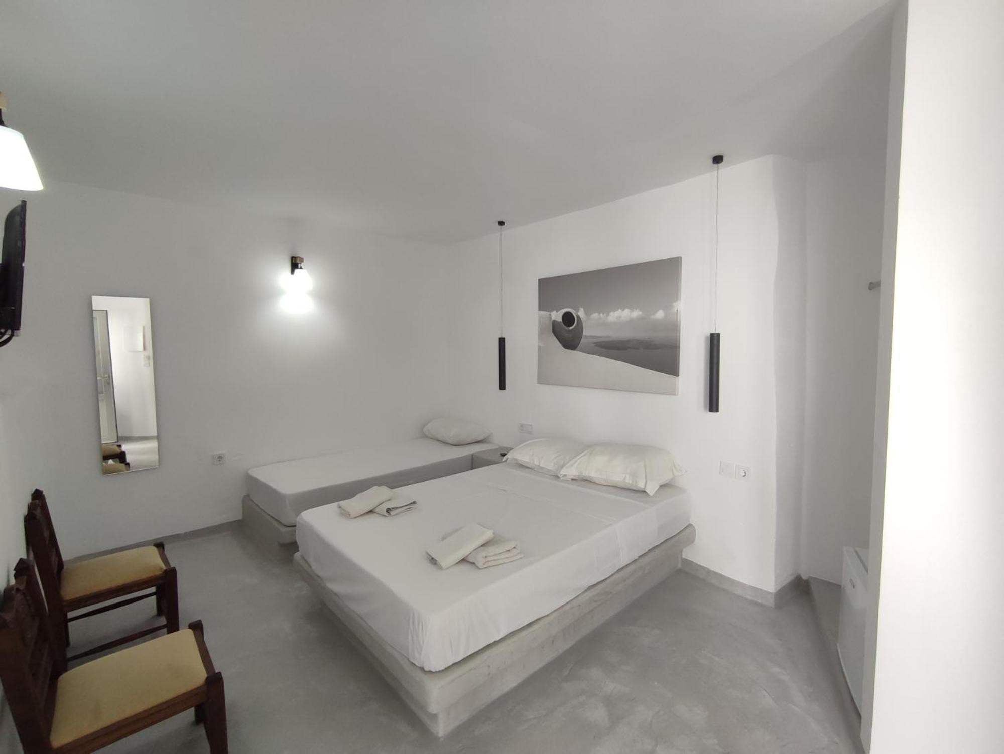 Central Santorini Serenity Rooms Φηρά Εξωτερικό φωτογραφία
